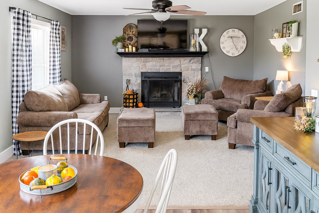 1035 N Reedsburg Road, Wooster, Ohio 44691, 5 Bedrooms Bedrooms, ,2 BathroomsBathrooms,Residential,For Sale,Reedsburg Road,9069342