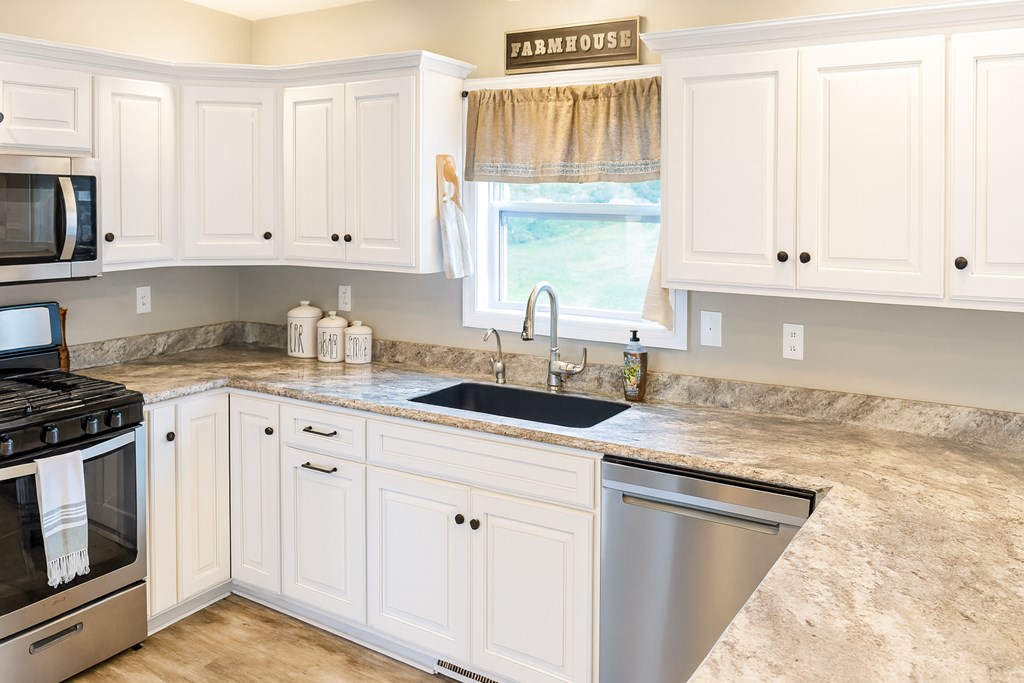 1035 N Reedsburg Road, Wooster, Ohio 44691, 5 Bedrooms Bedrooms, ,2 BathroomsBathrooms,Residential,For Sale,Reedsburg Road,9069342