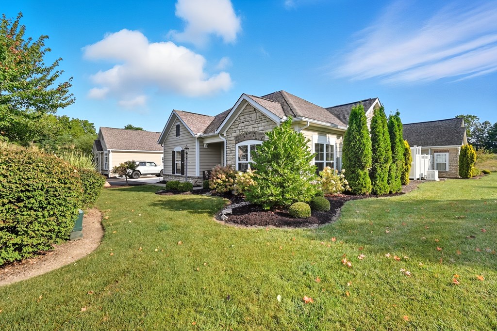 1314 Bridgewater Way North, Mansfield, Ohio 44906, 2 Bedrooms Bedrooms, ,2 BathroomsBathrooms,Residential,For Sale,Bridgewater Way North,9069366