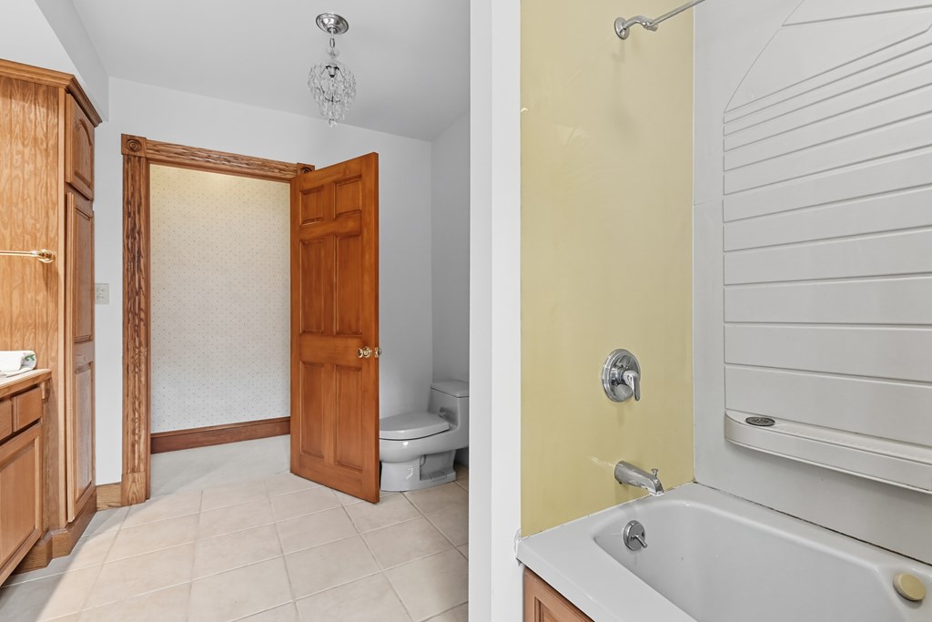 147 Erie Street, Galion, Ohio 44833, 4 Bedrooms Bedrooms, ,2 BathroomsBathrooms,Residential,For Sale,Erie Street,9069368
