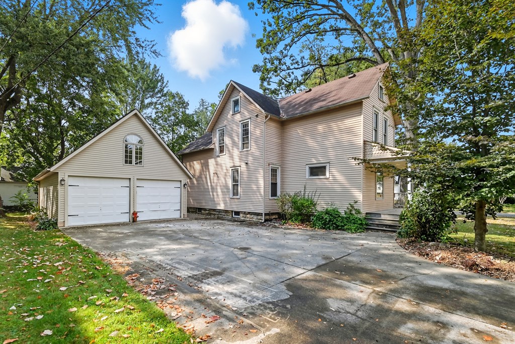 147 Erie Street, Galion, Ohio 44833, 4 Bedrooms Bedrooms, ,2 BathroomsBathrooms,Residential,For Sale,Erie Street,9069368