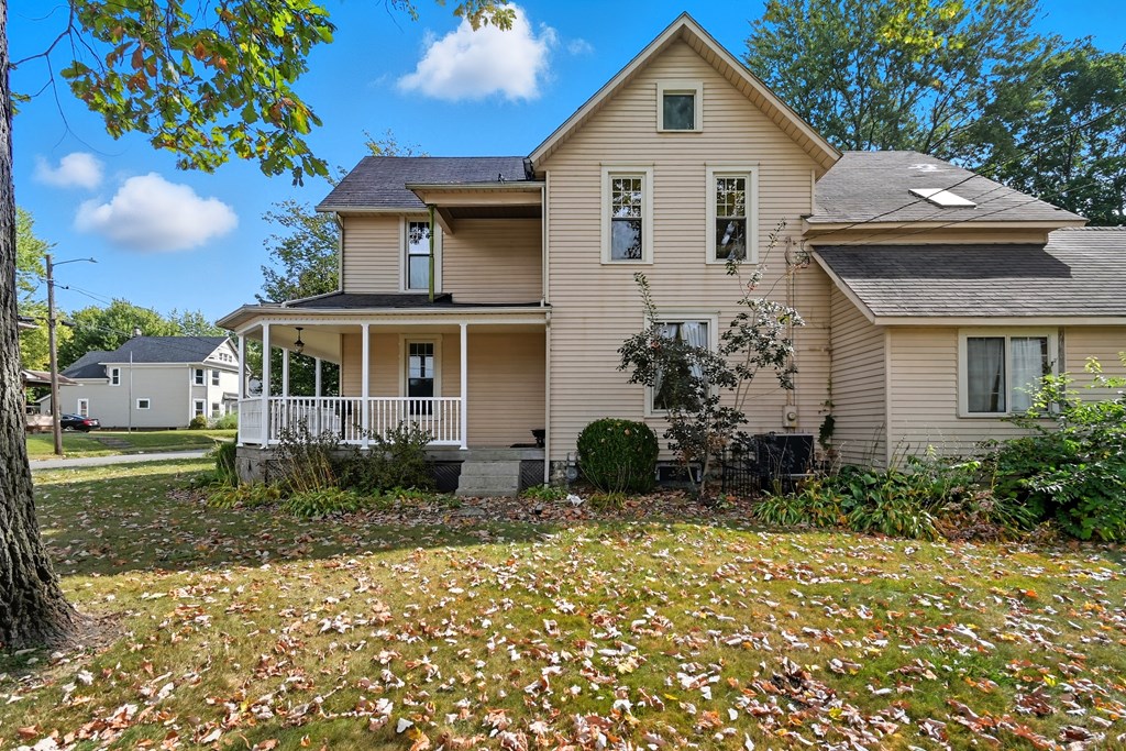 147 Erie Street, Galion, Ohio 44833, 4 Bedrooms Bedrooms, ,2 BathroomsBathrooms,Residential,For Sale,Erie Street,9069368