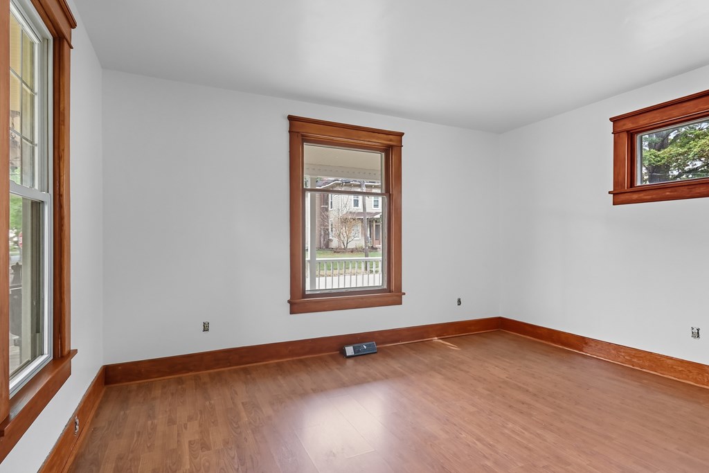 147 Erie Street, Galion, Ohio 44833, 4 Bedrooms Bedrooms, ,2 BathroomsBathrooms,Residential,For Sale,Erie Street,9069368