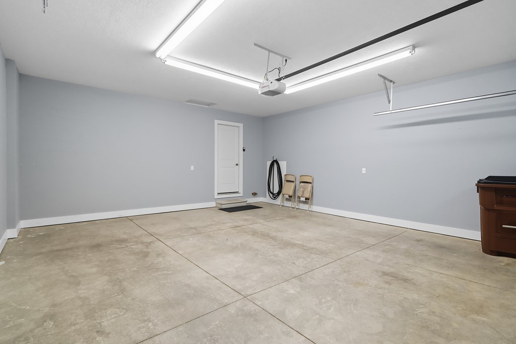 2010 Teakwood Drive, Ontario, Ohio 44906, 3 Bedrooms Bedrooms, ,2 BathroomsBathrooms,Residential,For Sale,Teakwood Drive,9069374