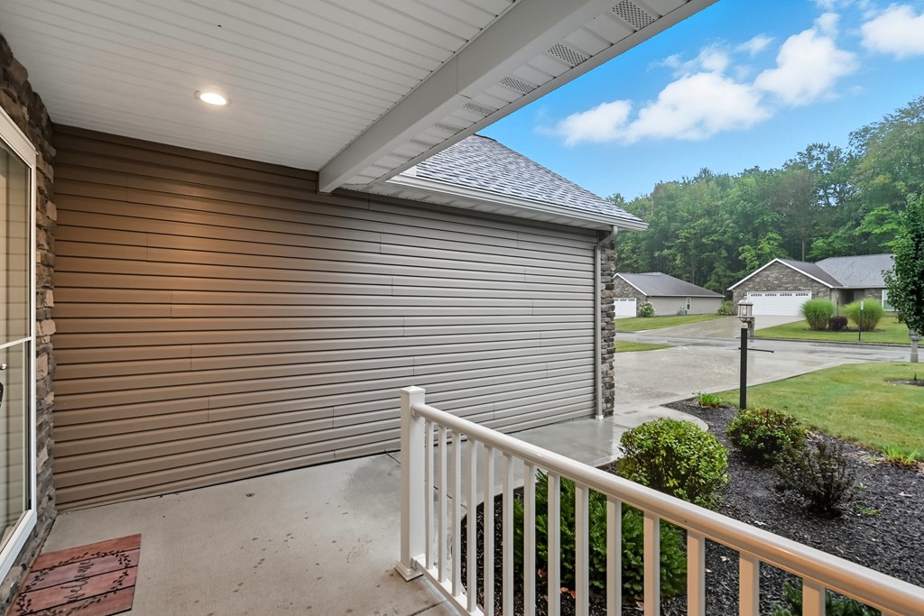 2010 Teakwood Drive, Ontario, Ohio 44906, 3 Bedrooms Bedrooms, ,2 BathroomsBathrooms,Residential,For Sale,Teakwood Drive,9069374