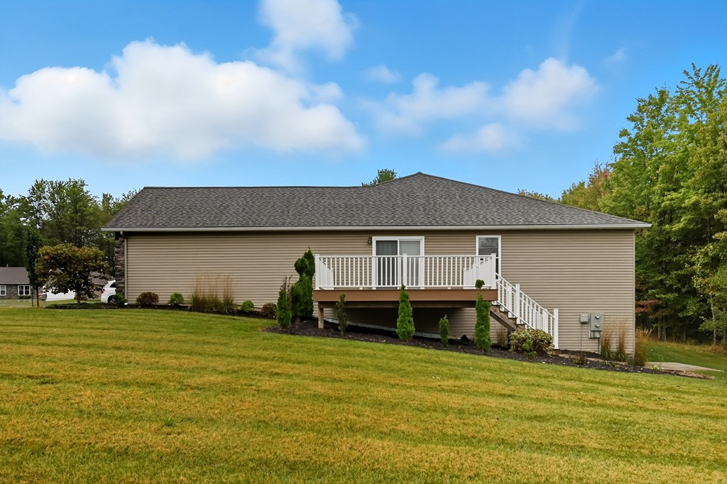 2010 Teakwood Drive, Ontario, Ohio 44906, 3 Bedrooms Bedrooms, ,2 BathroomsBathrooms,Residential,For Sale,Teakwood Drive,9069374