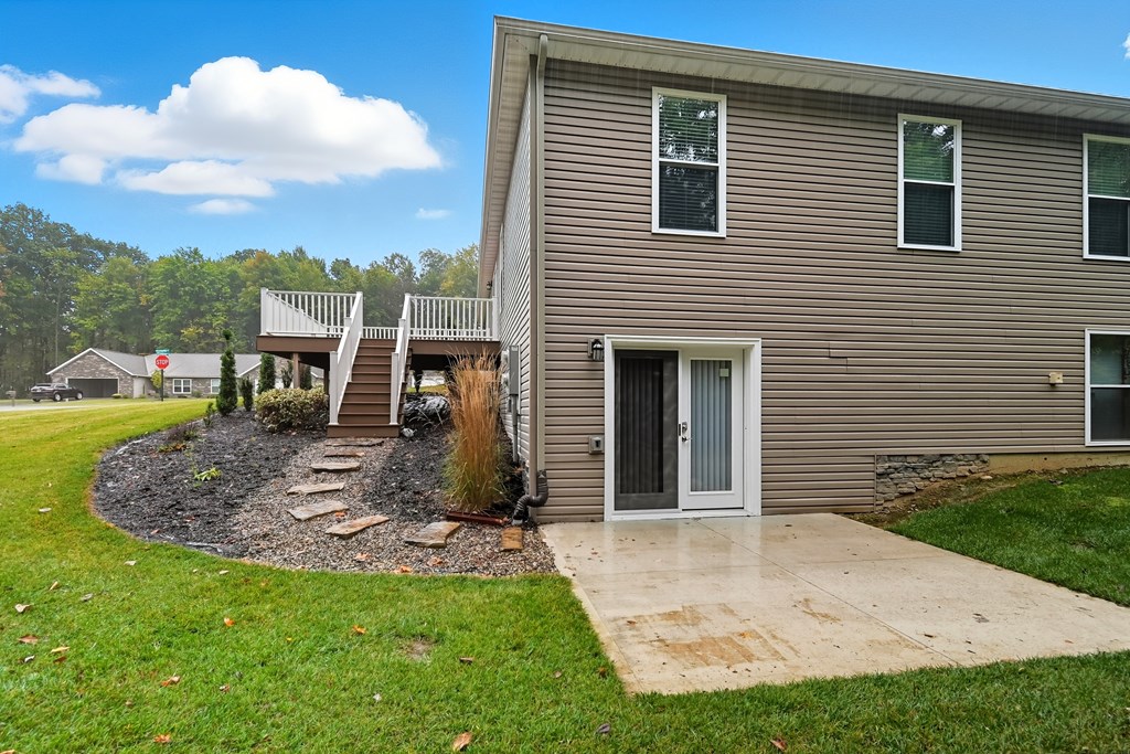 2010 Teakwood Drive, Ontario, Ohio 44906, 3 Bedrooms Bedrooms, ,2 BathroomsBathrooms,Residential,For Sale,Teakwood Drive,9069374