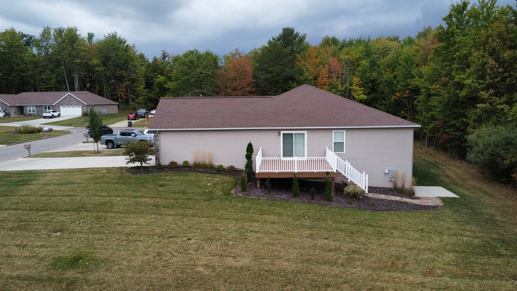 2010 Teakwood Drive, Ontario, Ohio 44906, 3 Bedrooms Bedrooms, ,2 BathroomsBathrooms,Residential,For Sale,Teakwood Drive,9069374