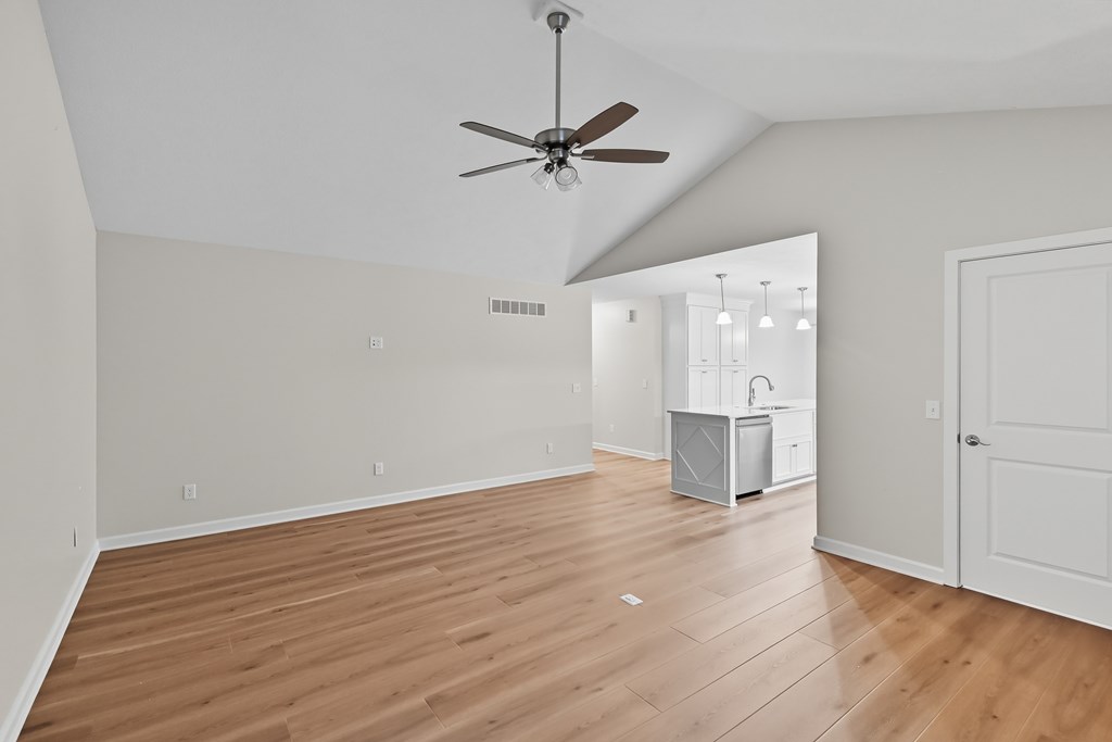 2010 Teakwood Drive, Ontario, Ohio 44906, 3 Bedrooms Bedrooms, ,2 BathroomsBathrooms,Residential,For Sale,Teakwood Drive,9069374