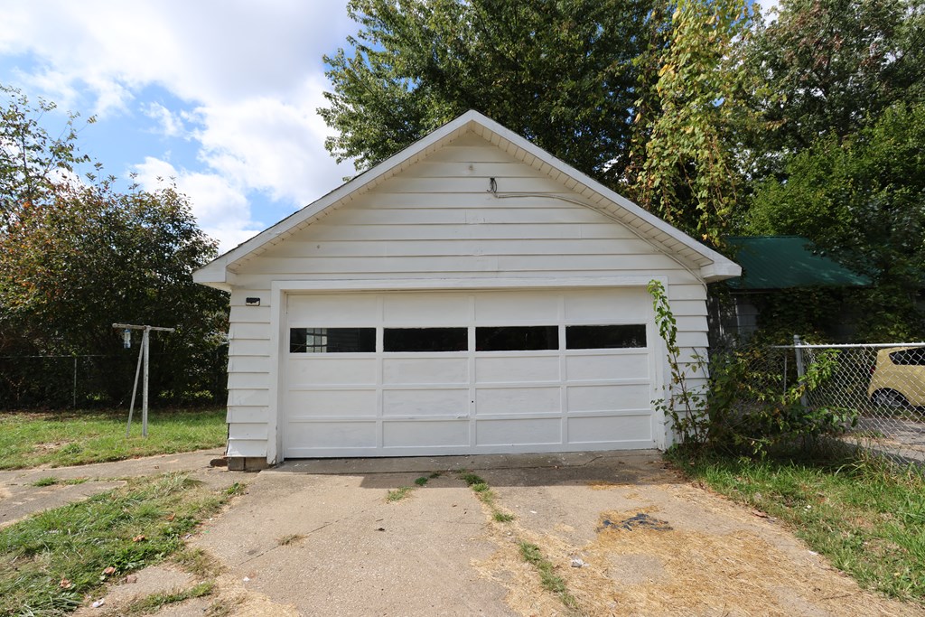 311 Auburn Street, Mansfield, Ohio 44902, 3 Bedrooms Bedrooms, ,3 BathroomsBathrooms,Residential,For Sale,Auburn Street,9069380