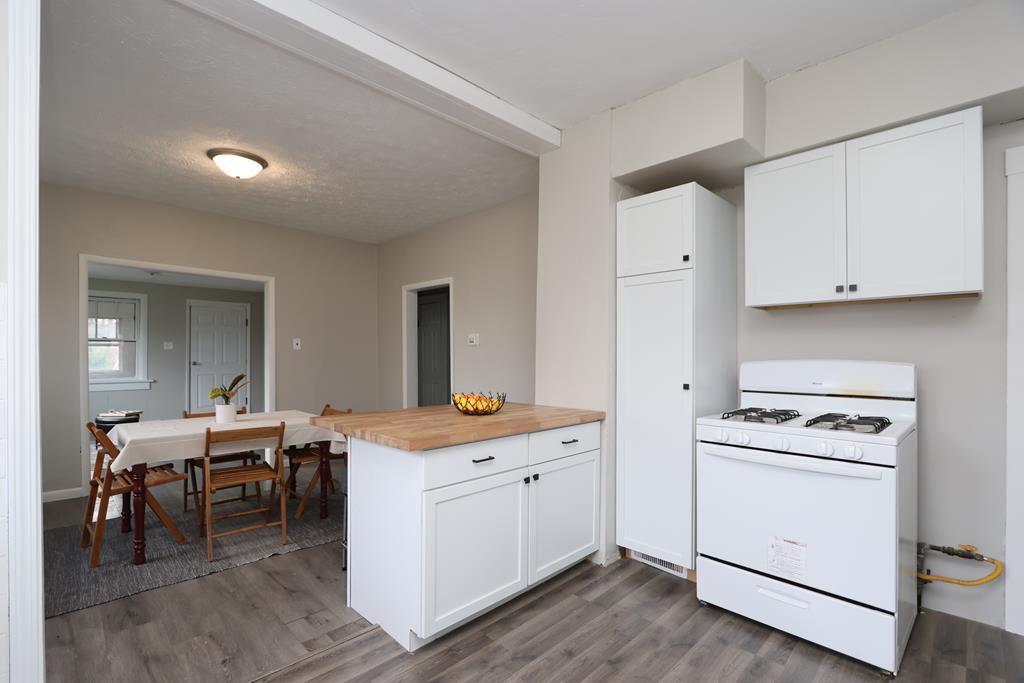 311 Auburn Street, Mansfield, Ohio 44902, 3 Bedrooms Bedrooms, ,3 BathroomsBathrooms,Residential,For Sale,Auburn Street,9069380