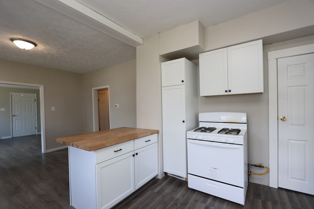 311 Auburn Street, Mansfield, Ohio 44902, 3 Bedrooms Bedrooms, ,3 BathroomsBathrooms,Residential,For Sale,Auburn Street,9069380