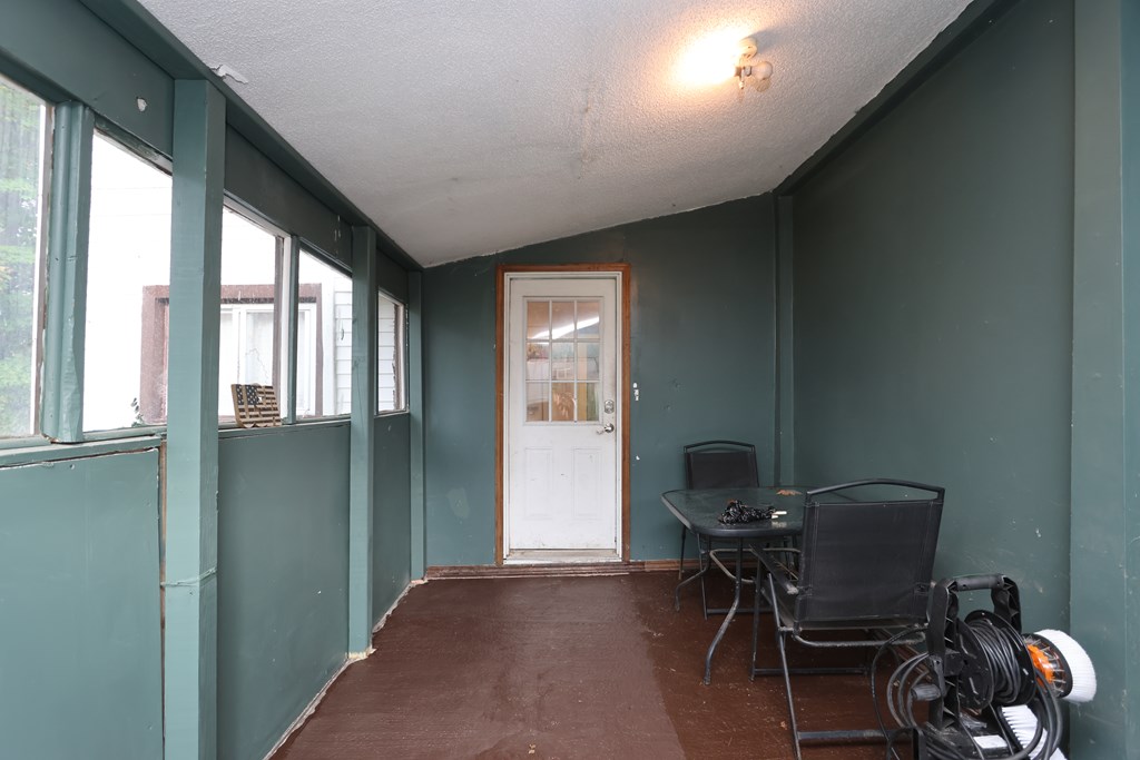135 Wood Street, Mansfield, Ohio 44903, 3 Bedrooms Bedrooms, ,2 BathroomsBathrooms,Residential,For Sale,Wood Street,9069403
