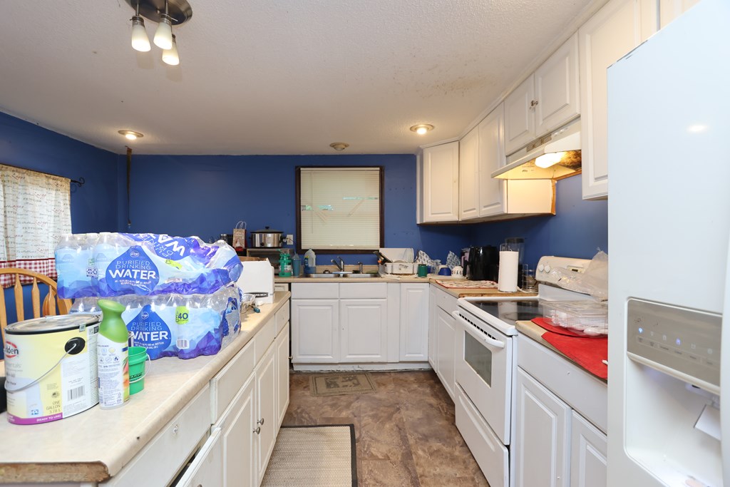 135 Wood Street, Mansfield, Ohio 44903, 3 Bedrooms Bedrooms, ,2 BathroomsBathrooms,Residential,For Sale,Wood Street,9069403