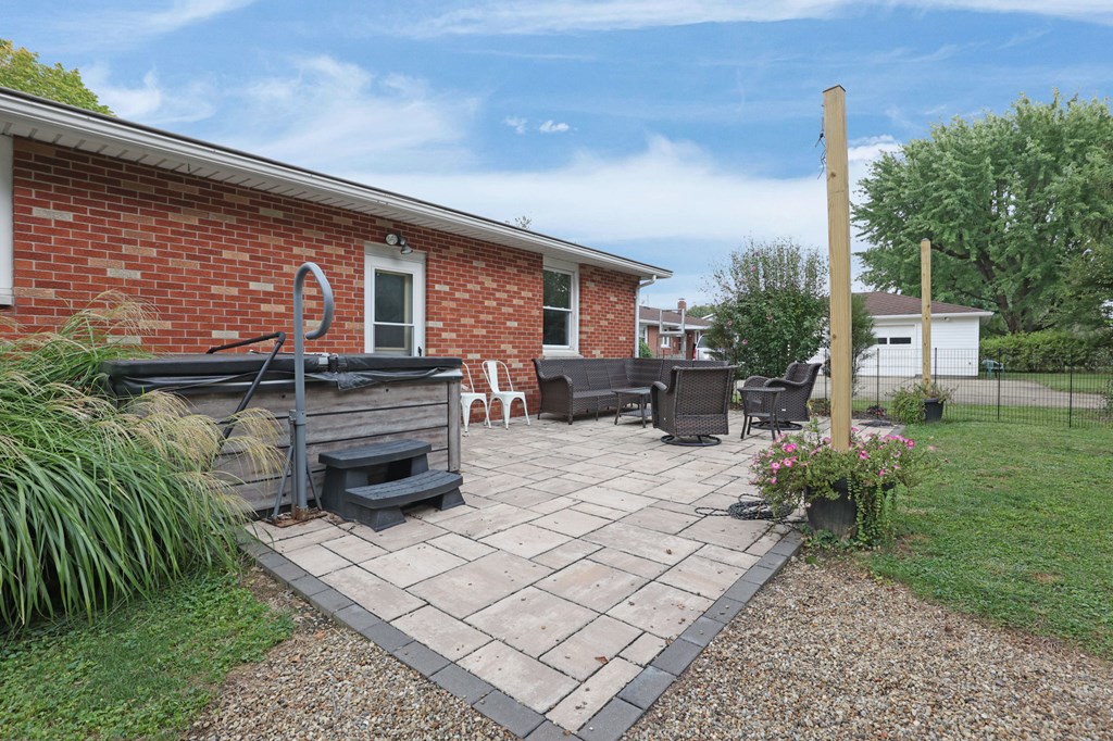 24 Sunset Drive, Shelby, Ohio 44875, 3 Bedrooms Bedrooms, ,1 BathroomBathrooms,Residential,For Sale,Sunset Drive,9069405