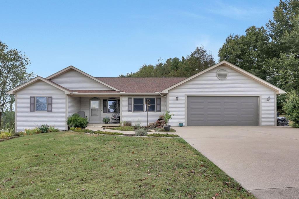 33 Longitude Drive, Mount Vernon, Ohio 43050, 4 Bedrooms Bedrooms, ,3 BathroomsBathrooms,Residential,For Sale,Longitude Drive,9069406
