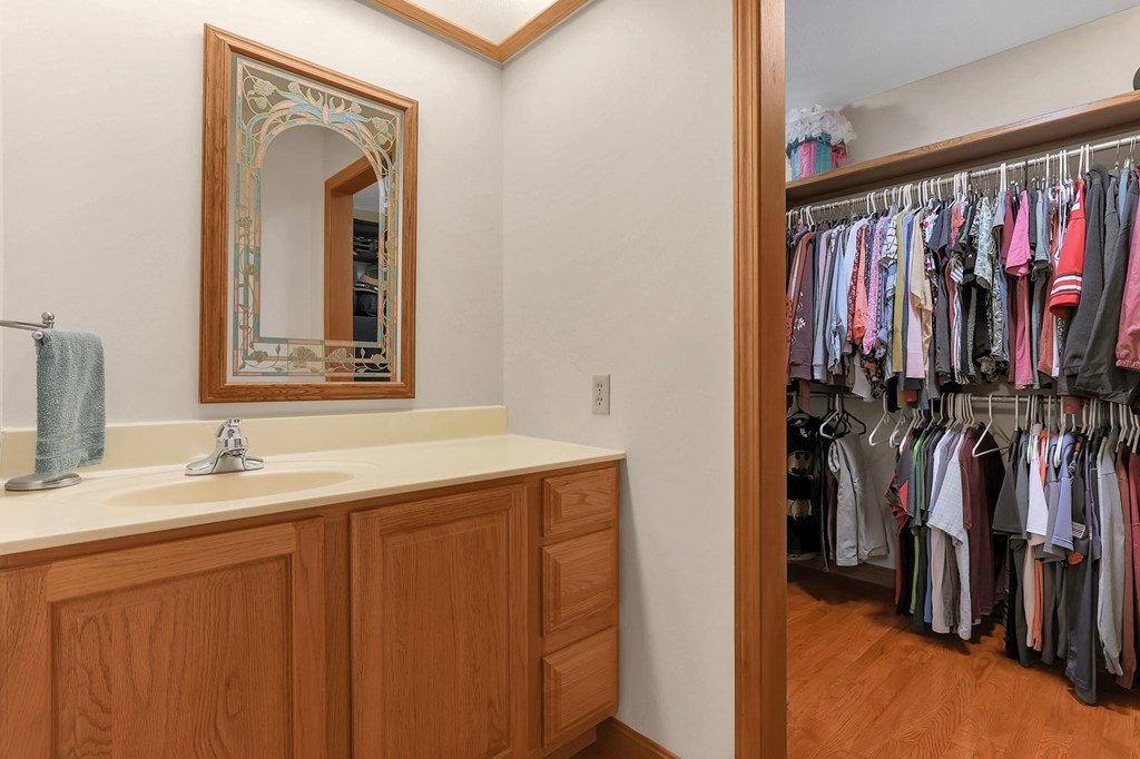 33 Longitude Drive, Mount Vernon, Ohio 43050, 4 Bedrooms Bedrooms, ,3 BathroomsBathrooms,Residential,For Sale,Longitude Drive,9069406
