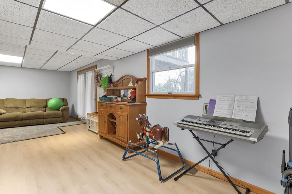 33 Longitude Drive, Mount Vernon, Ohio 43050, 4 Bedrooms Bedrooms, ,3 BathroomsBathrooms,Residential,For Sale,Longitude Drive,9069406