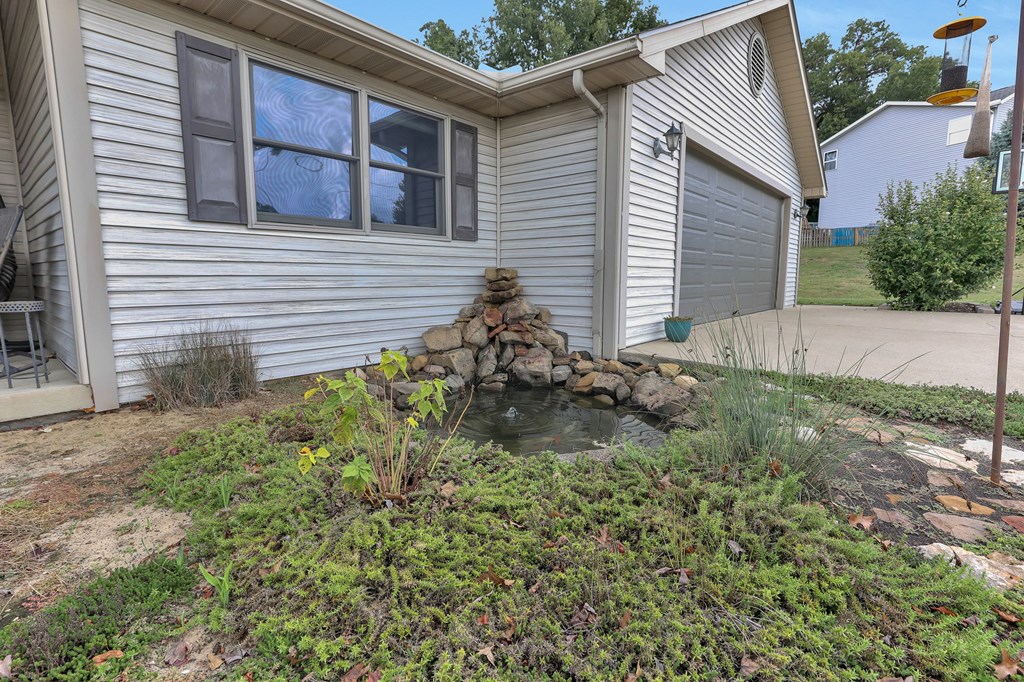 33 Longitude Drive, Mount Vernon, Ohio 43050, 4 Bedrooms Bedrooms, ,3 BathroomsBathrooms,Residential,For Sale,Longitude Drive,9069406