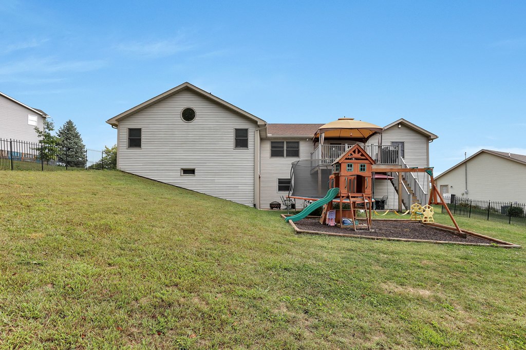 33 Longitude Drive, Mount Vernon, Ohio 43050, 4 Bedrooms Bedrooms, ,3 BathroomsBathrooms,Residential,For Sale,Longitude Drive,9069406