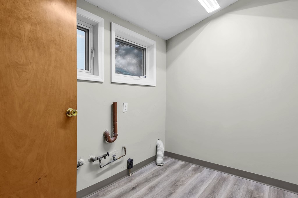 1910 Crider Road, Mansfield, Ohio 44903, 2 Bedrooms Bedrooms, ,1 BathroomBathrooms,Residential,For Sale,Crider Road,9069409