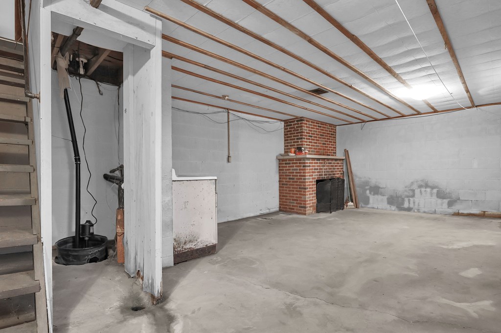 1910 Crider Road, Mansfield, Ohio 44903, 2 Bedrooms Bedrooms, ,1 BathroomBathrooms,Residential,For Sale,Crider Road,9069409