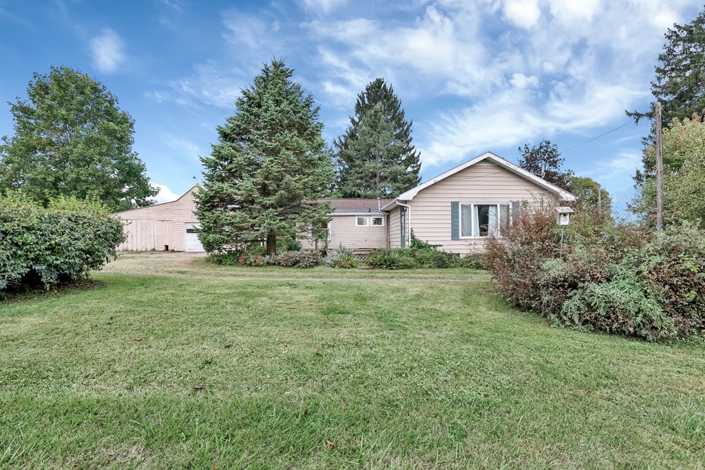 1910 Crider Road, Mansfield, Ohio 44903, 2 Bedrooms Bedrooms, ,1 BathroomBathrooms,Residential,For Sale,Crider Road,9069409