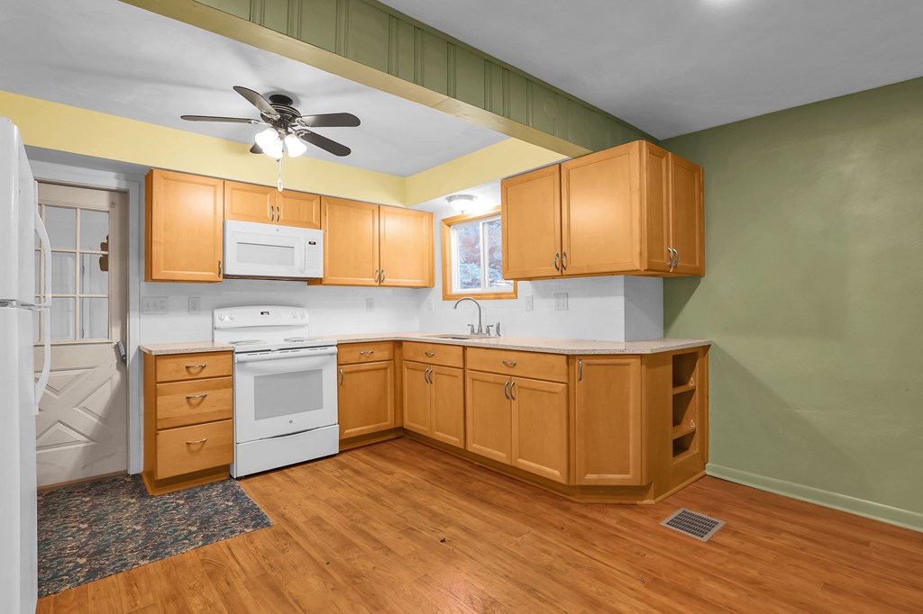 1910 Crider Road, Mansfield, Ohio 44903, 2 Bedrooms Bedrooms, ,1 BathroomBathrooms,Residential,For Sale,Crider Road,9069409