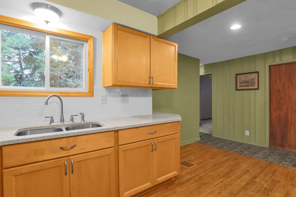 1910 Crider Road, Mansfield, Ohio 44903, 2 Bedrooms Bedrooms, ,1 BathroomBathrooms,Residential,For Sale,Crider Road,9069409