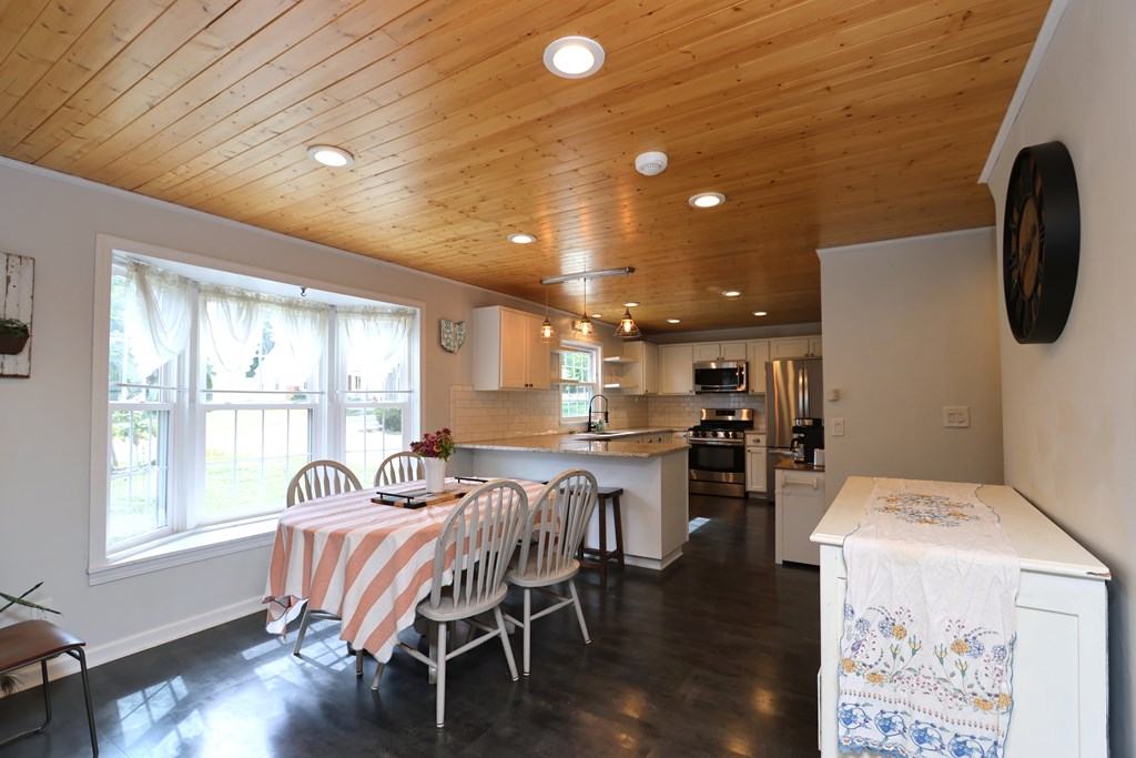 846 Thorne Avenue, Wooster, Ohio 44691, 4 Bedrooms Bedrooms, ,2 BathroomsBathrooms,Residential,For Sale,Thorne Avenue,9069410