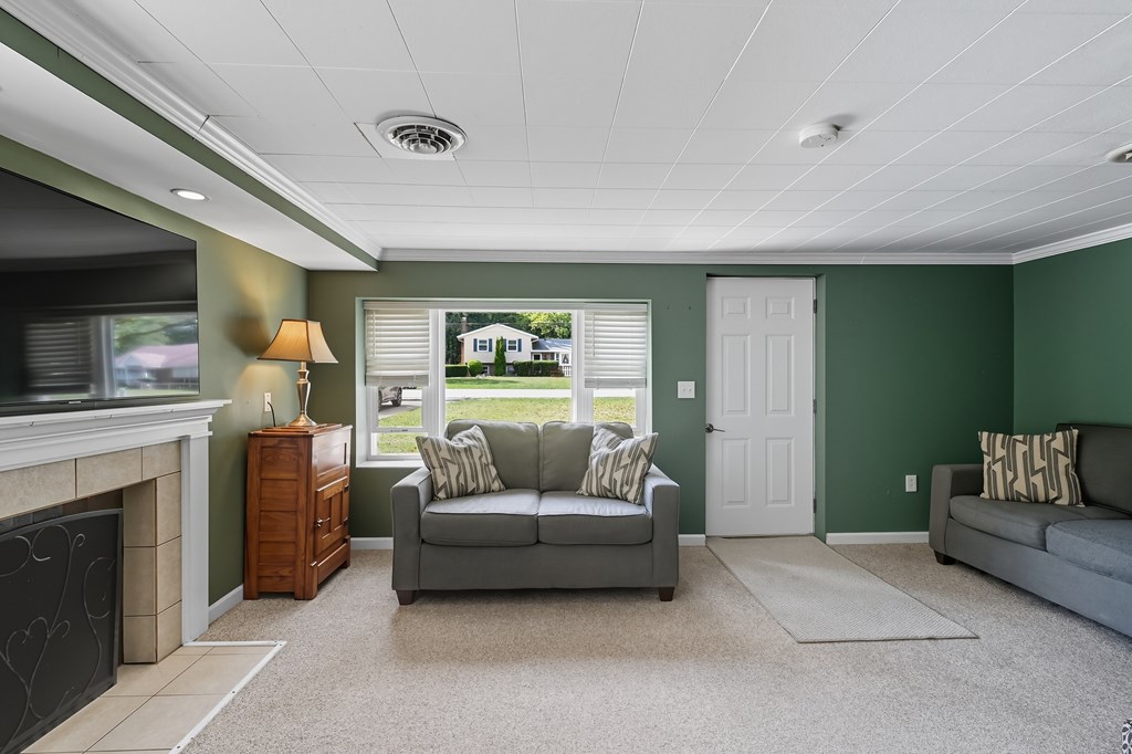 99 Scotland Blvd, Mansfield, Ohio 44906, 3 Bedrooms Bedrooms, ,1 BathroomBathrooms,Residential,For Sale,Scotland Blvd,9069412
