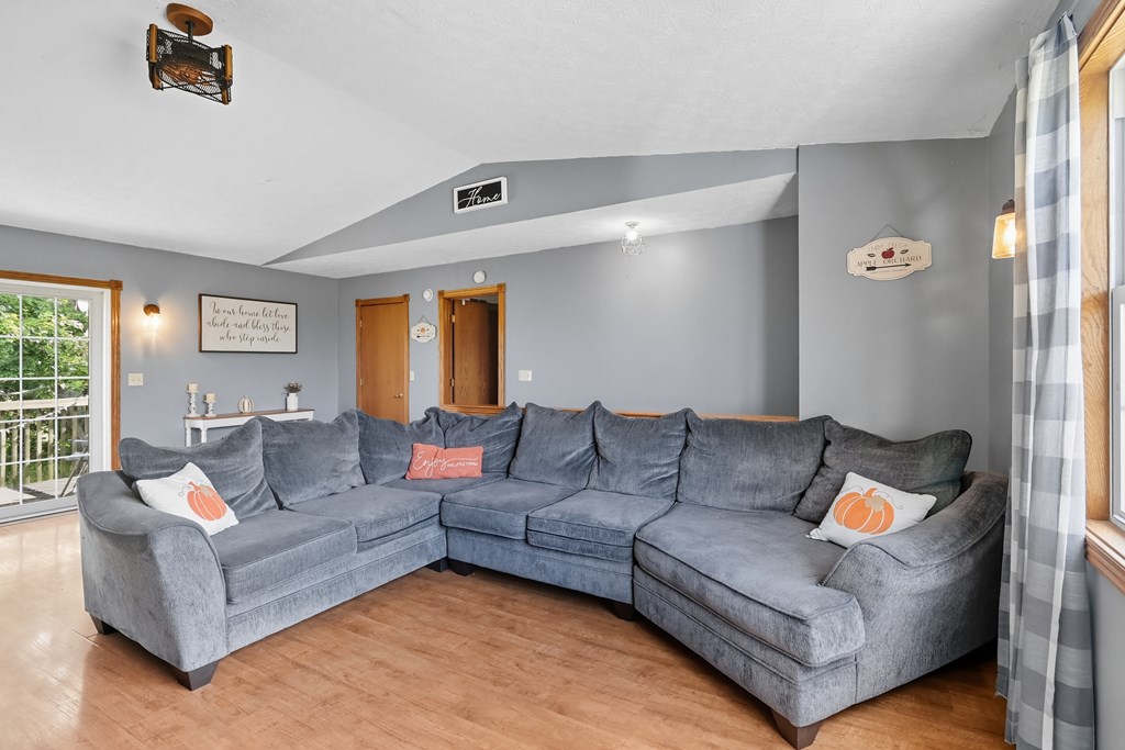 4976 Plymouth Springmill Road, Shelby, Ohio 44875, 3 Bedrooms Bedrooms, ,2 BathroomsBathrooms,Residential,For Sale,Plymouth Springmill Road,9069413