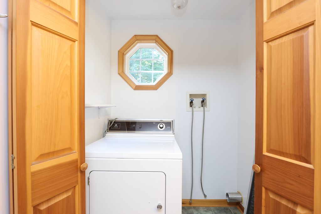 4451 Beam Road, Crestline, Ohio 44827, 3 Bedrooms Bedrooms, ,2 BathroomsBathrooms,Residential,For Sale,Beam Road,9069436