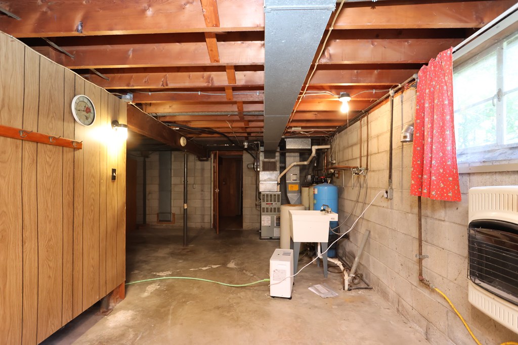 4451 Beam Road, Crestline, Ohio 44827, 3 Bedrooms Bedrooms, ,2 BathroomsBathrooms,Residential,For Sale,Beam Road,9069436
