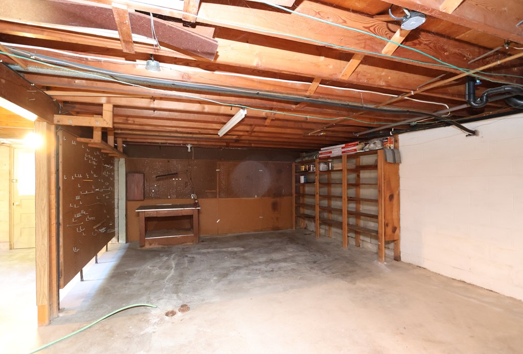 4451 Beam Road, Crestline, Ohio 44827, 3 Bedrooms Bedrooms, ,2 BathroomsBathrooms,Residential,For Sale,Beam Road,9069436