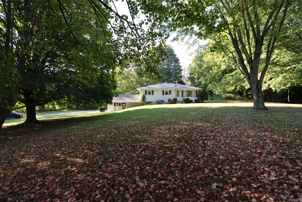 4451 Beam Road, Crestline, Ohio 44827, 3 Bedrooms Bedrooms, ,2 BathroomsBathrooms,Residential,For Sale,Beam Road,9069436