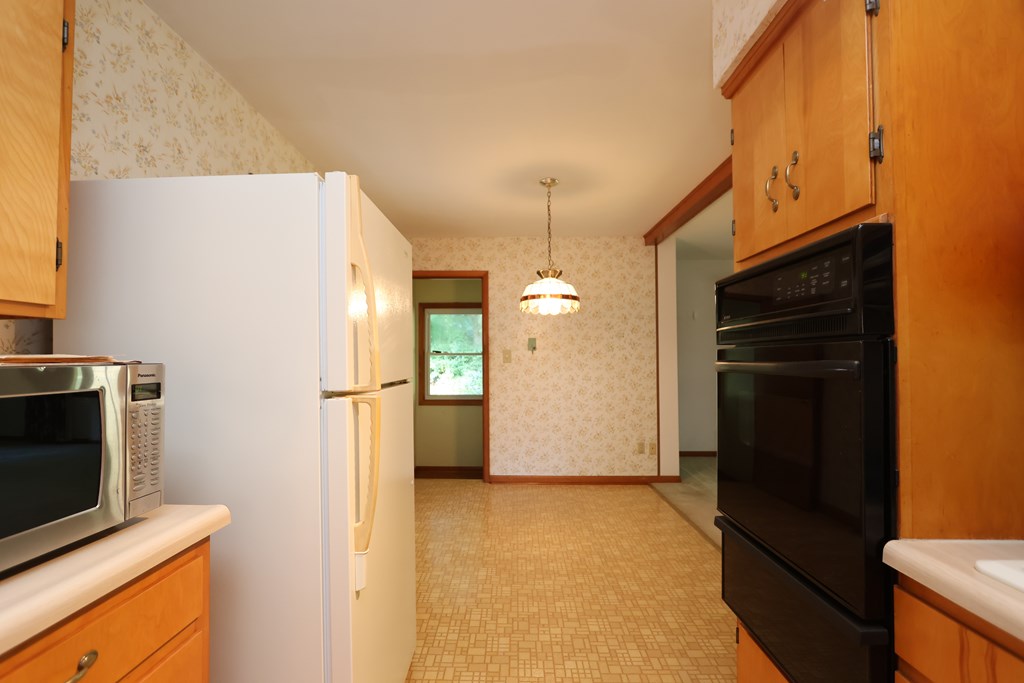 4451 Beam Road, Crestline, Ohio 44827, 3 Bedrooms Bedrooms, ,2 BathroomsBathrooms,Residential,For Sale,Beam Road,9069436