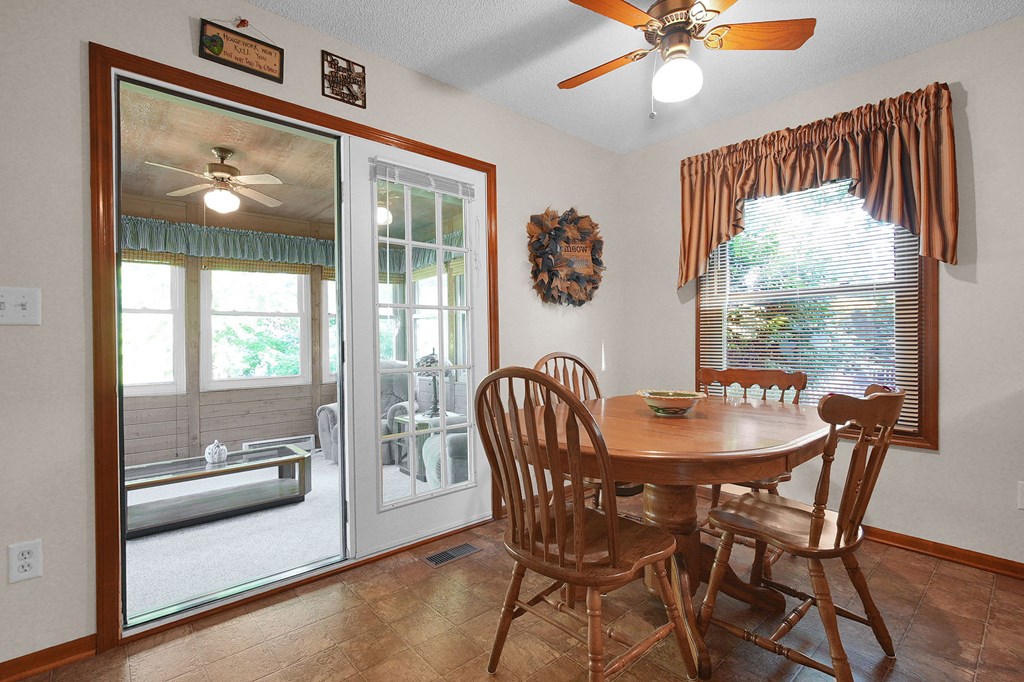 452 Plankton Place, Columbus, Ohio 43213, 3 Bedrooms Bedrooms, ,1 BathroomBathrooms,Residential,For Sale,Plankton Place,9069437