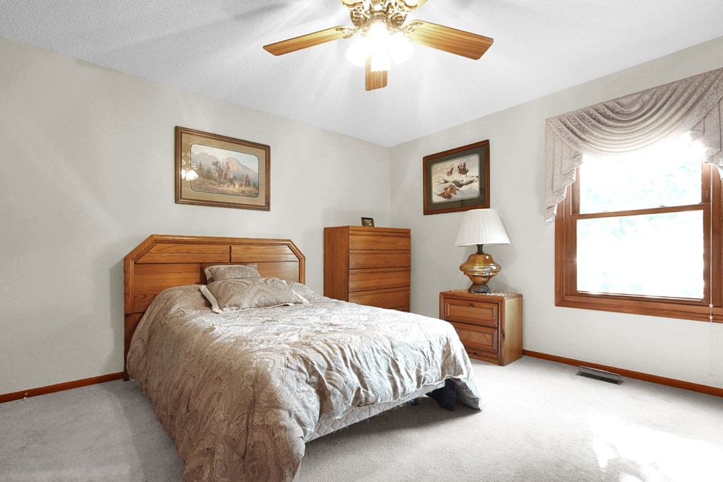 452 Plankton Place, Columbus, Ohio 43213, 3 Bedrooms Bedrooms, ,1 BathroomBathrooms,Residential,For Sale,Plankton Place,9069437