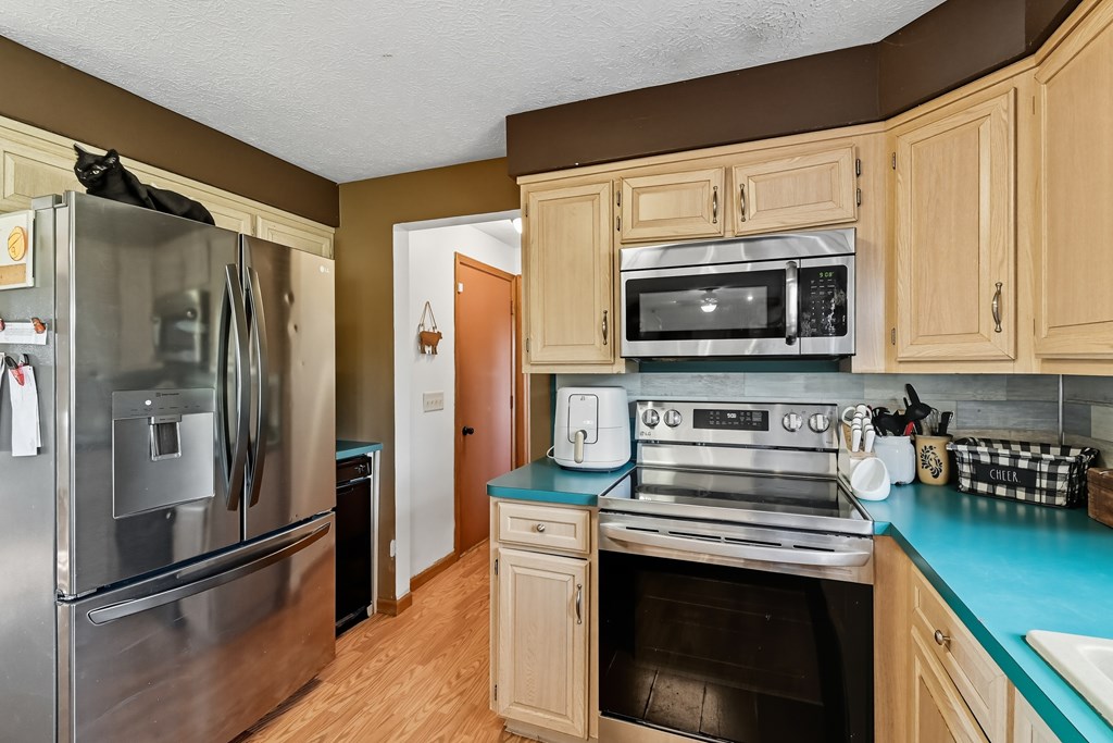 1260 Thrush Road, Crestline, Ohio 44827, 5 Bedrooms Bedrooms, ,2 BathroomsBathrooms,Residential,For Sale,Thrush Road,9069453