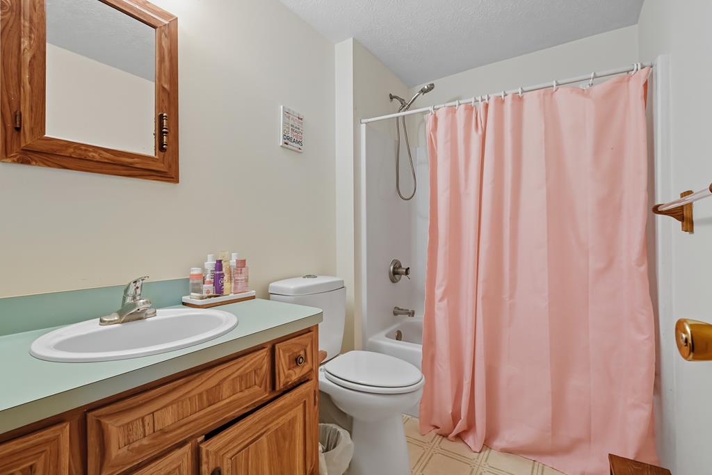 1260 Thrush Road, Crestline, Ohio 44827, 5 Bedrooms Bedrooms, ,2 BathroomsBathrooms,Residential,For Sale,Thrush Road,9069453