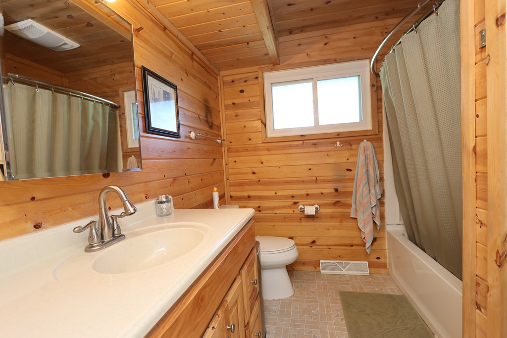 561 Morrison Avenue, Lexington, Ohio 44904, 3 Bedrooms Bedrooms, ,1 BathroomBathrooms,Residential,For Sale,Morrison Avenue,9069456