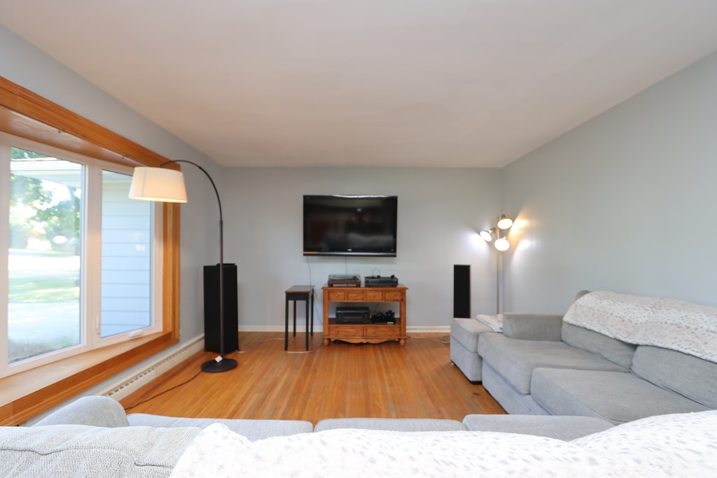 561 Morrison Avenue, Lexington, Ohio 44904, 3 Bedrooms Bedrooms, ,1 BathroomBathrooms,Residential,For Sale,Morrison Avenue,9069456