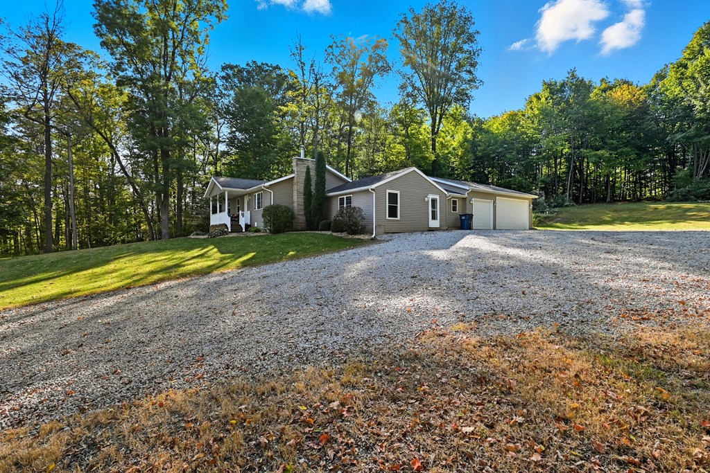 3251 Cookton Grange Road, Mansfield, Ohio 44903, 3 Bedrooms Bedrooms, ,2 BathroomsBathrooms,Residential,For Sale,Cookton Grange Road,9069468