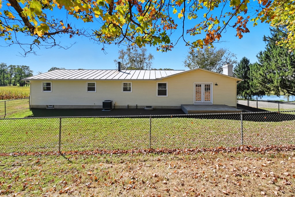 2670 E Kings Corners Road East, Lexington, Ohio 44904, 3 Bedrooms Bedrooms, ,2 BathroomsBathrooms,Residential,For Sale,Kings Corners Road East,9069469