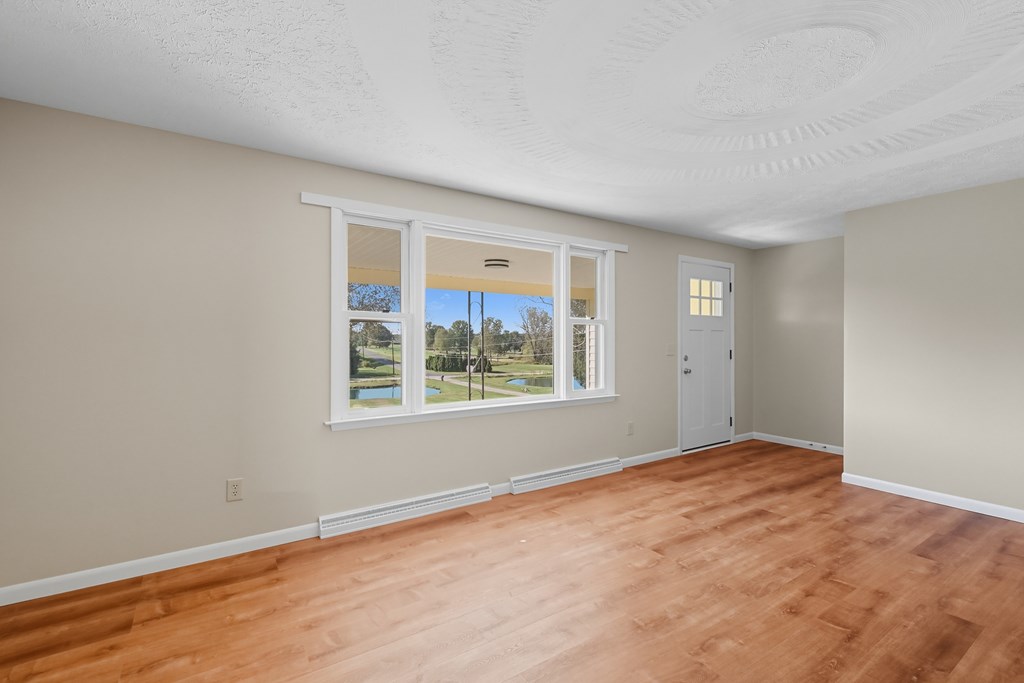 2670 E Kings Corners Road East, Lexington, Ohio 44904, 3 Bedrooms Bedrooms, ,2 BathroomsBathrooms,Residential,For Sale,Kings Corners Road East,9069469