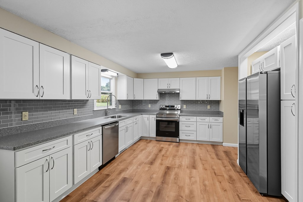 2670 E Kings Corners Road East, Lexington, Ohio 44904, 3 Bedrooms Bedrooms, ,2 BathroomsBathrooms,Residential,For Sale,Kings Corners Road East,9069469