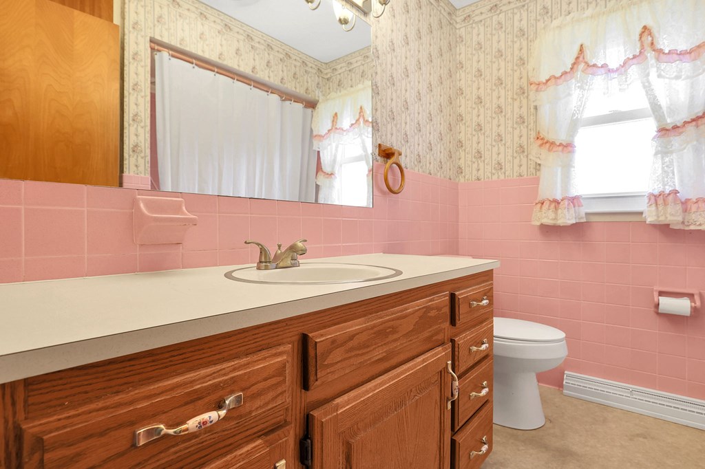 325 W Liberty Street, Bucyrus, Ohio 44820, 3 Bedrooms Bedrooms, ,1 BathroomBathrooms,Residential,For Sale,Liberty Street,9069470