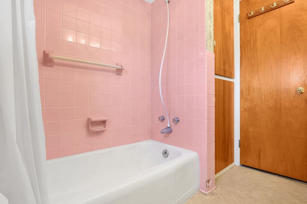325 W Liberty Street, Bucyrus, Ohio 44820, 3 Bedrooms Bedrooms, ,1 BathroomBathrooms,Residential,For Sale,Liberty Street,9069470