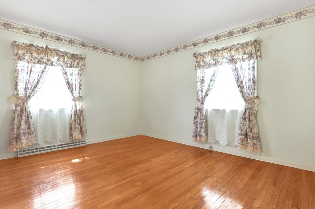 325 W Liberty Street, Bucyrus, Ohio 44820, 3 Bedrooms Bedrooms, ,1 BathroomBathrooms,Residential,For Sale,Liberty Street,9069470